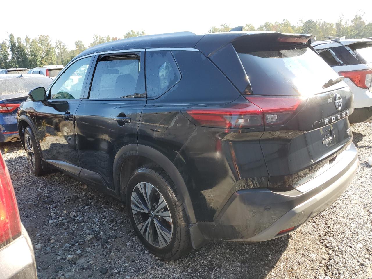 2021 Nissan Rogue - Image 2