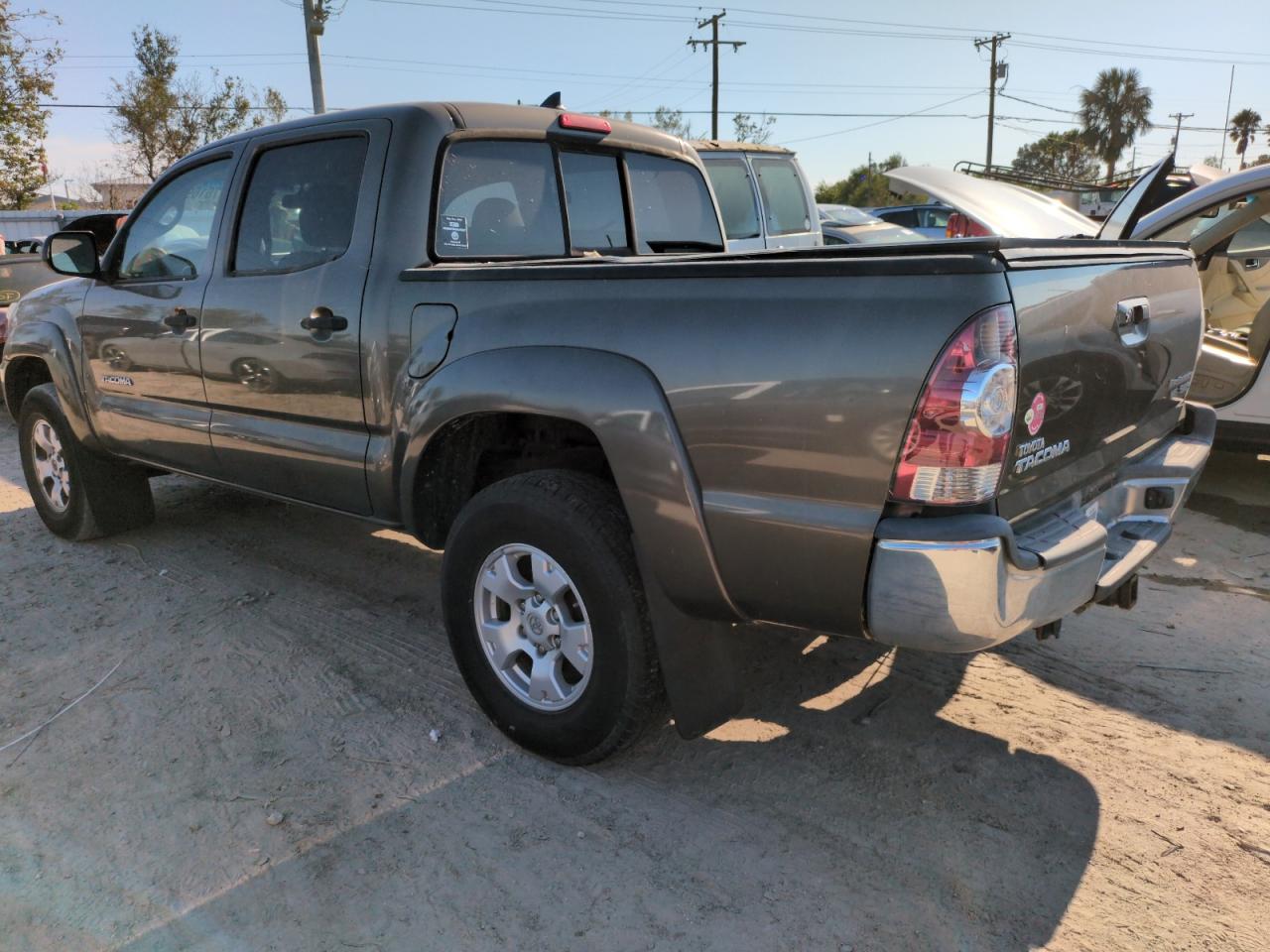 2015 Toyota Tacoma - Image 2