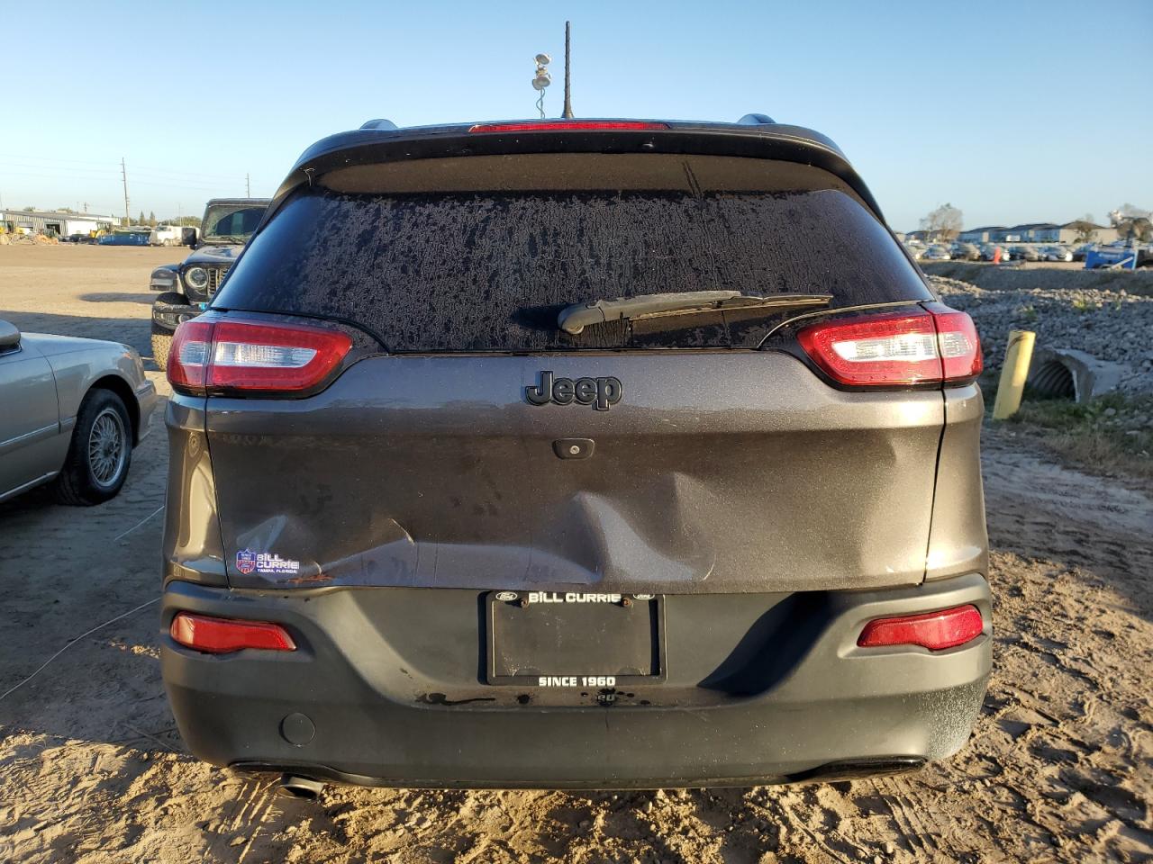 1C4PJLCB1JD558606 2018 Jeep Cherokee Latitude