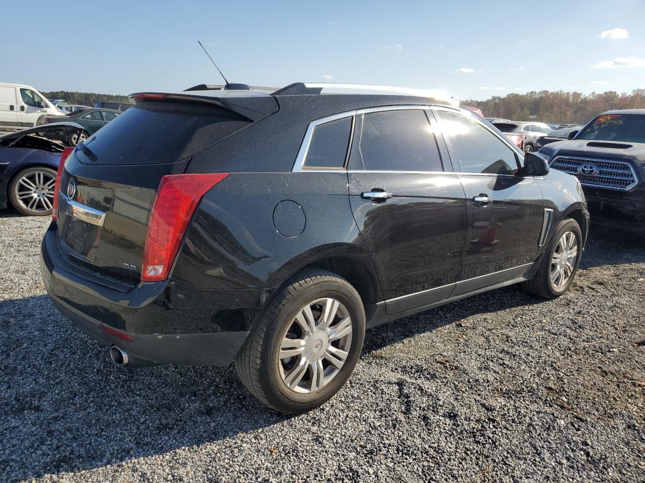 VIN 3GYFNEE33GS507547 2016 CADILLAC SRX no.3