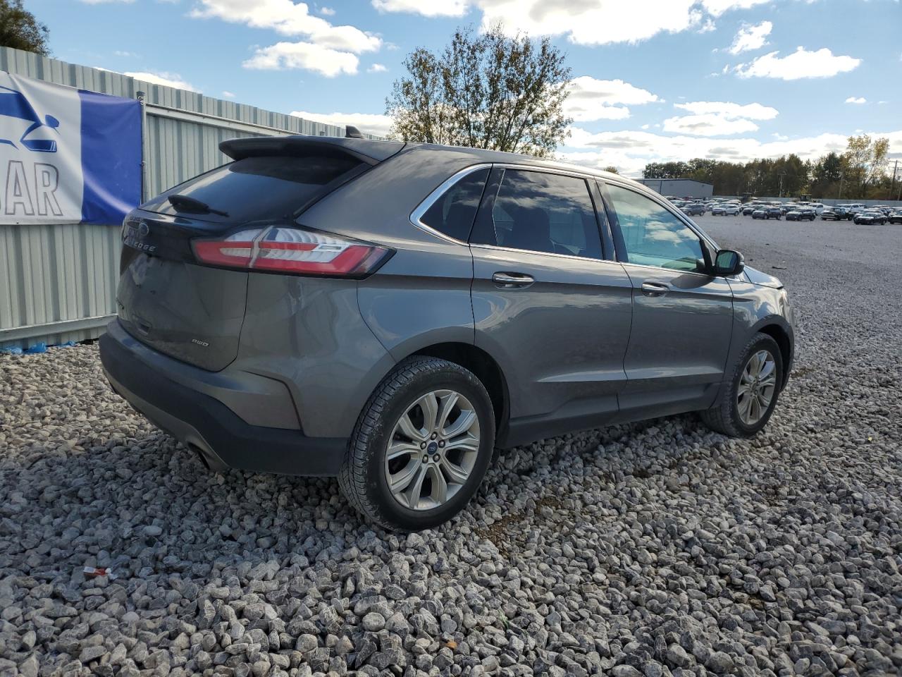 2021 Ford Edge - Image 3