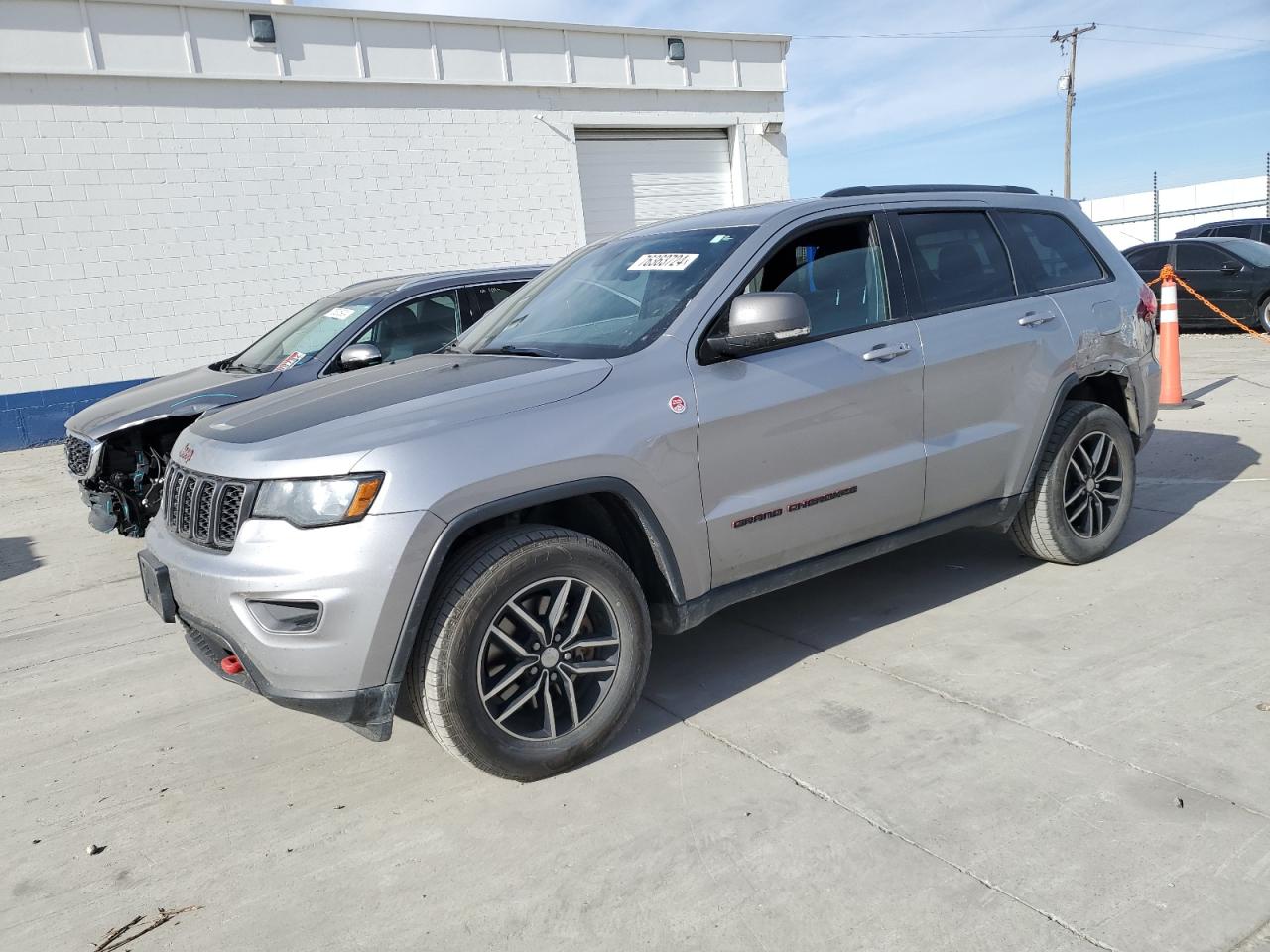 2017 Jeep Grand Cherokee - Image 1