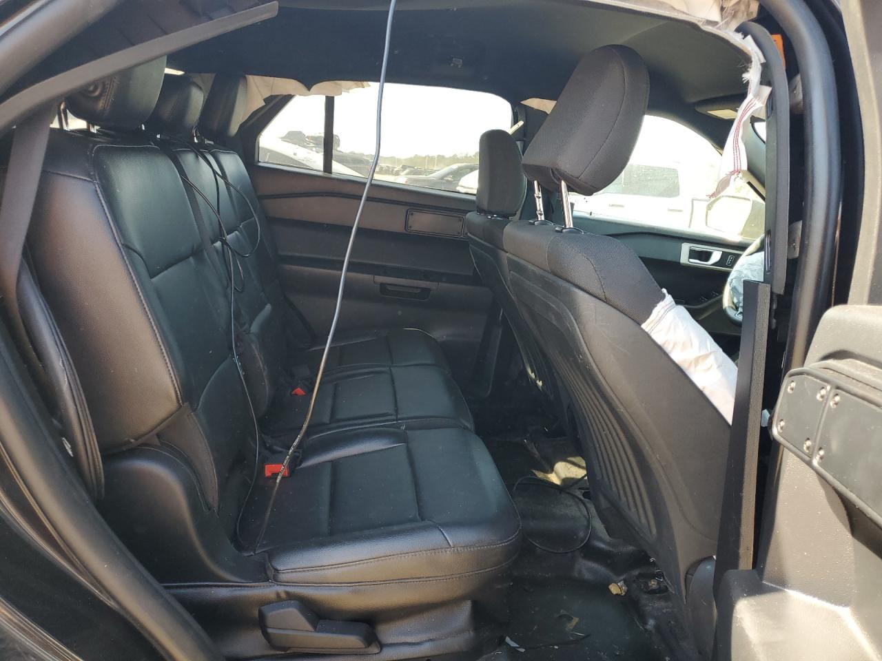 2020 Ford Explorer - Image 11