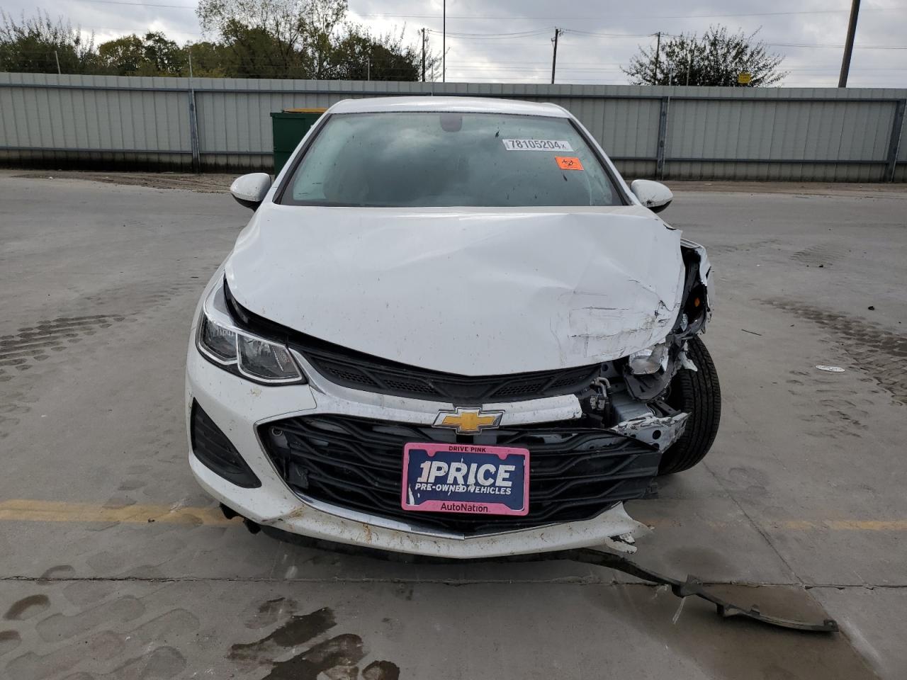 2019 Chevrolet Cruze - Image 5