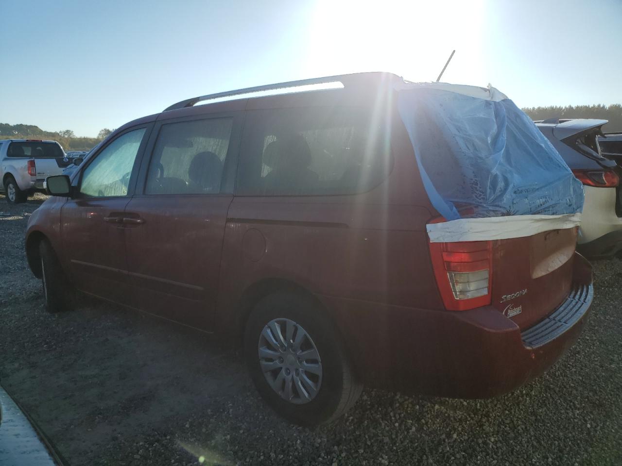 2014 Kia Sedona - Image 2