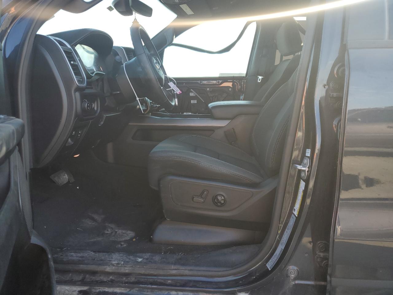 2020 RAM 1500 - Image 7
