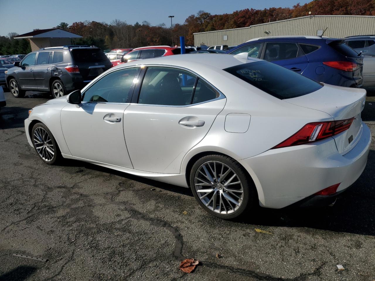 2016 Lexus IS - Image 2