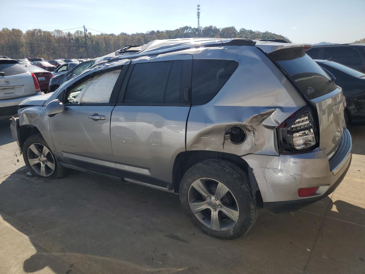 2016 Jeep Compass - Image 2