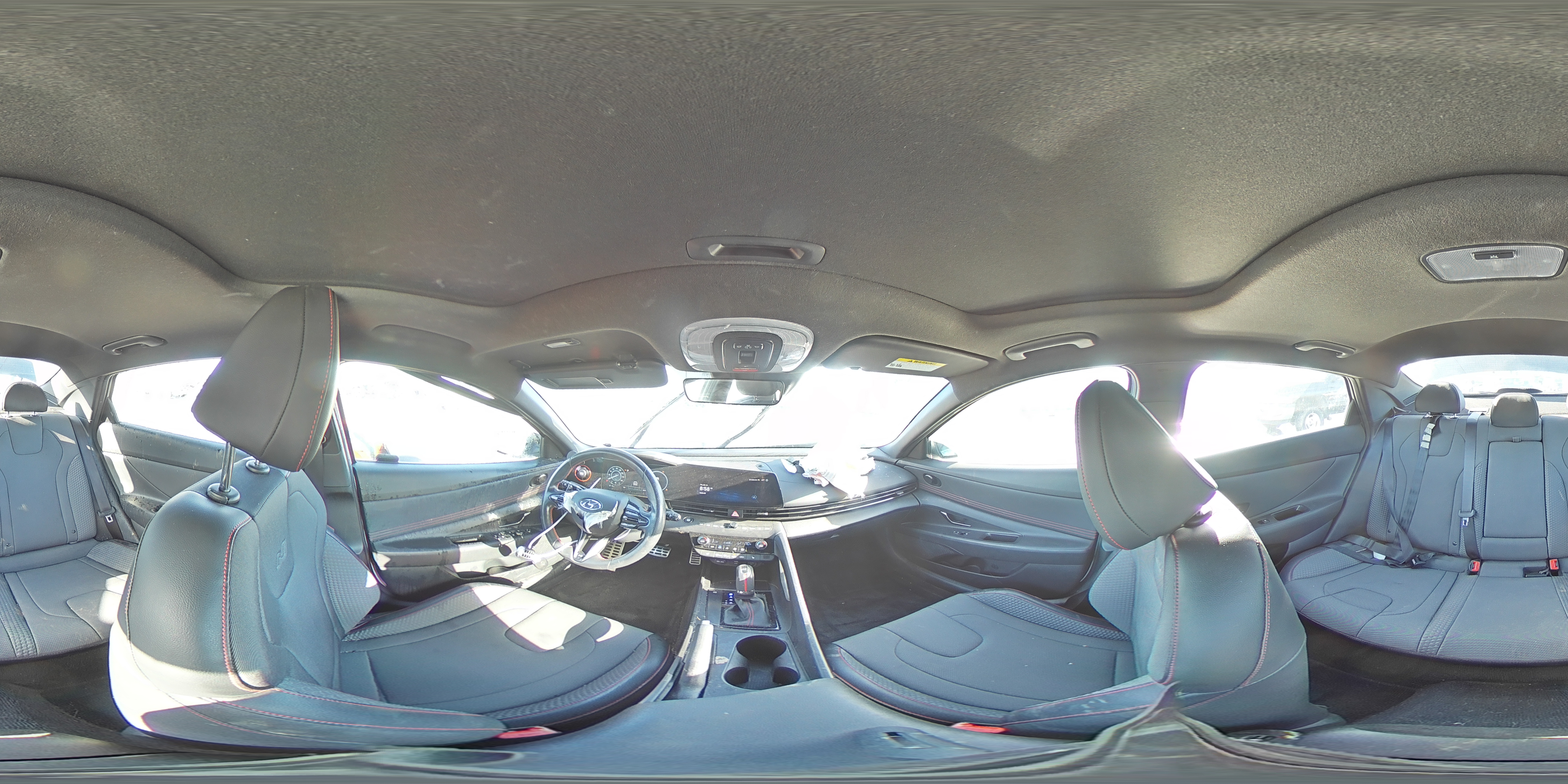 2023 Hyundai Elantra - Image 15