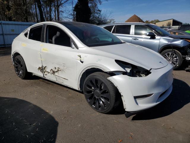 7SAYGDEEXPA052211 Tesla Model Y  4