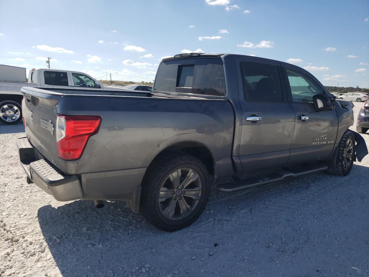 VIN 1N6AA1E66KN520761 2019 NISSAN TITAN no.3