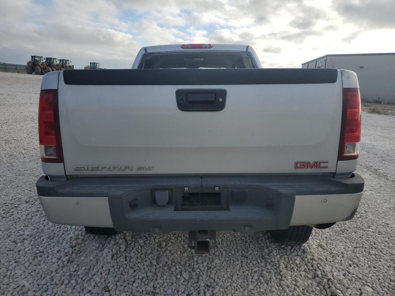 2010 GMC Sierra - Image 6