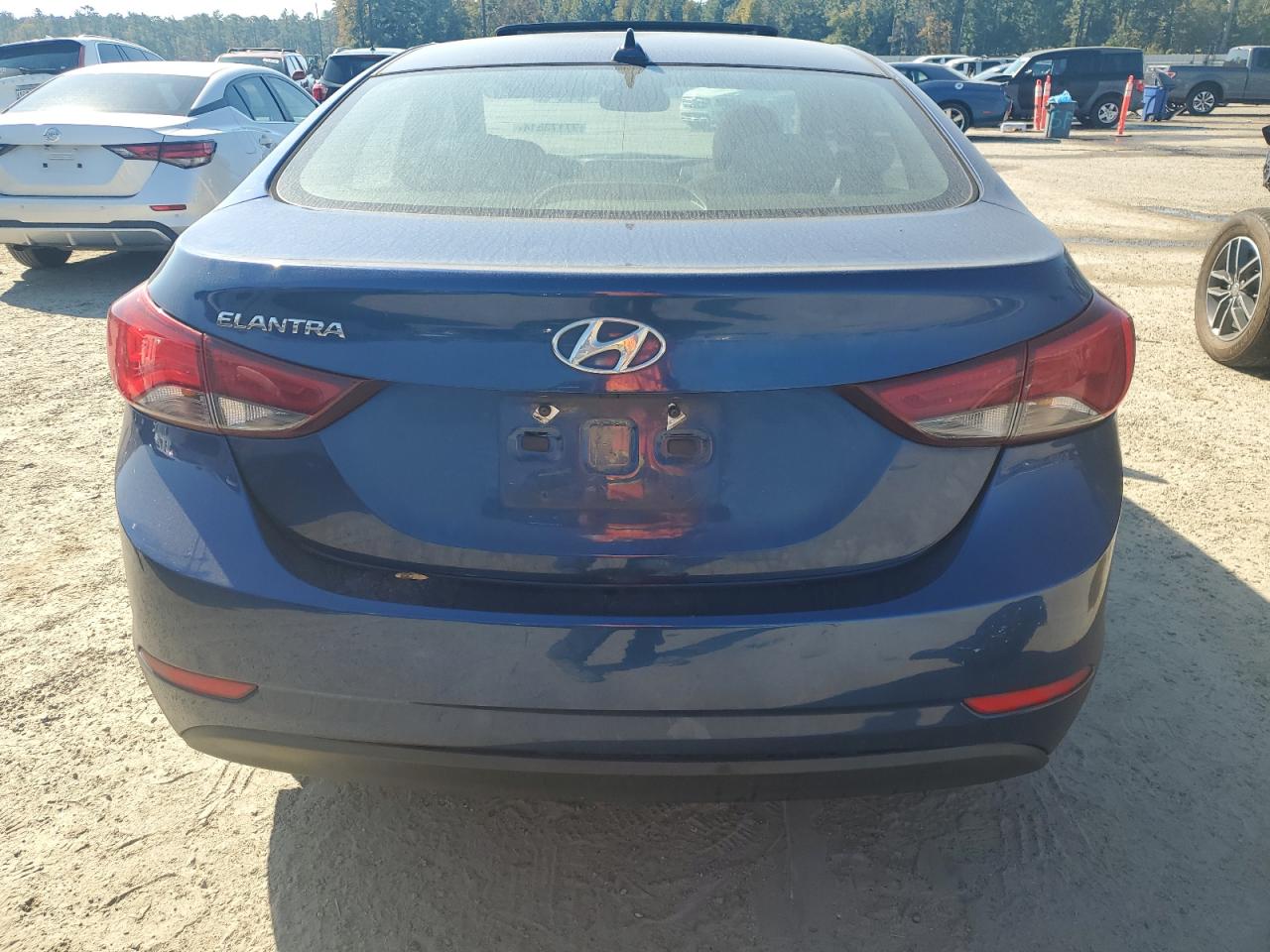 2016 Hyundai Elantra - Image 6
