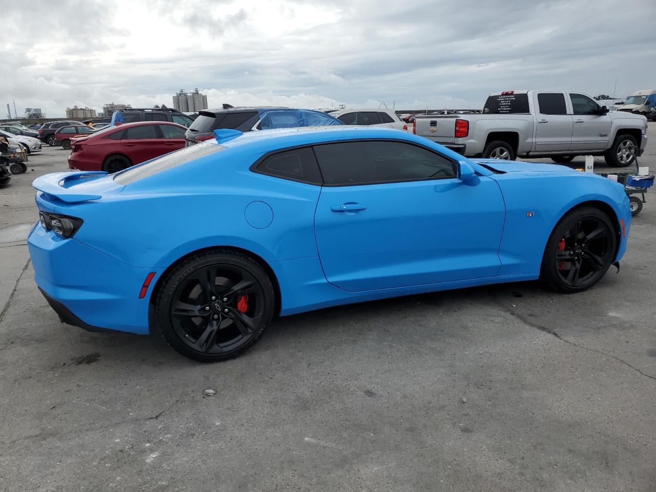 2022 Chevrolet Camaro - Image 3
