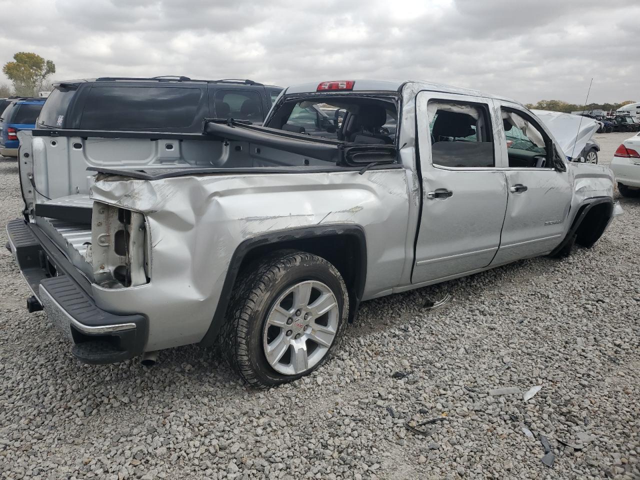 2015 GMC Sierra - Image 3