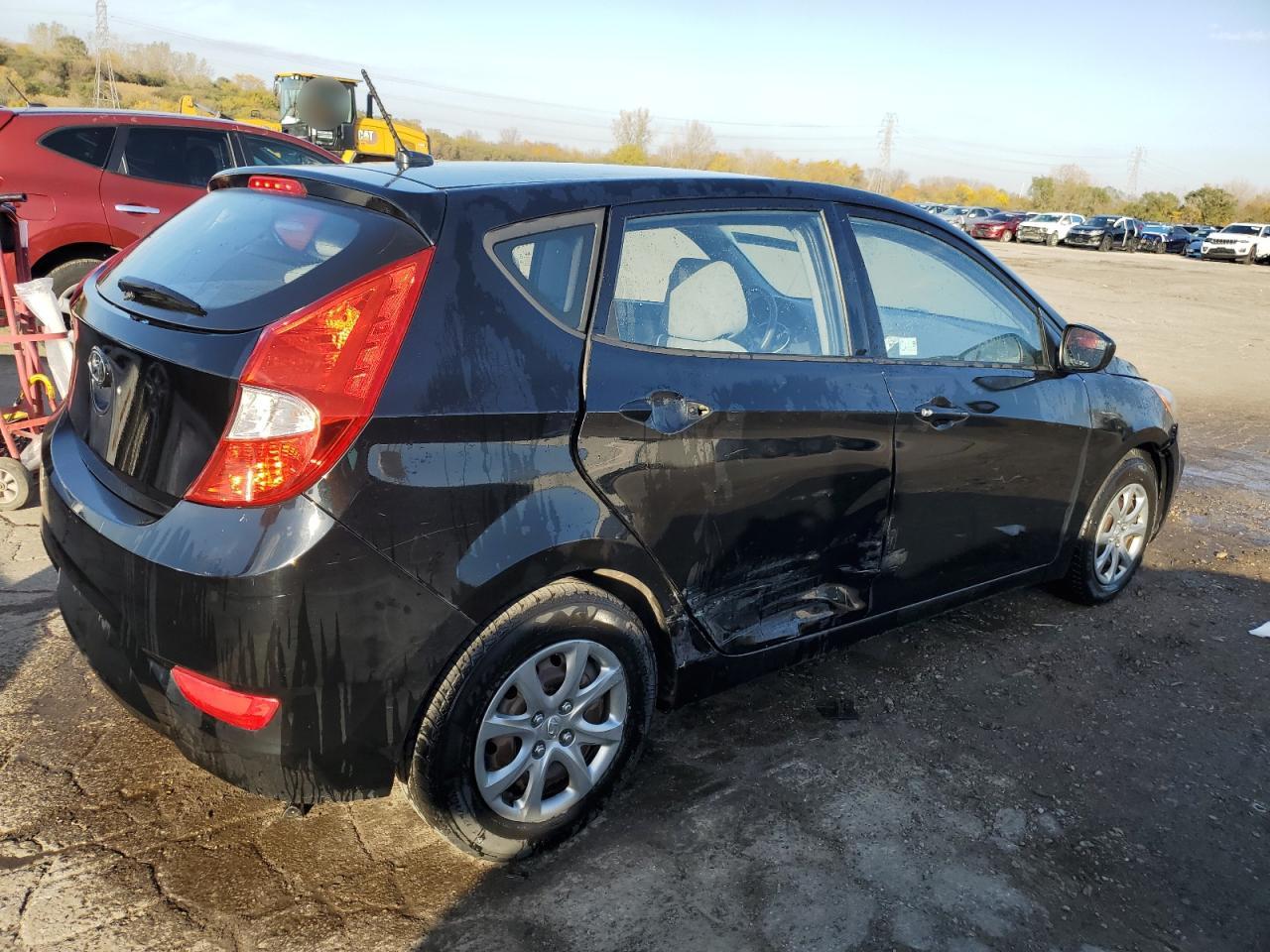 2013 Hyundai Accent - Image 3
