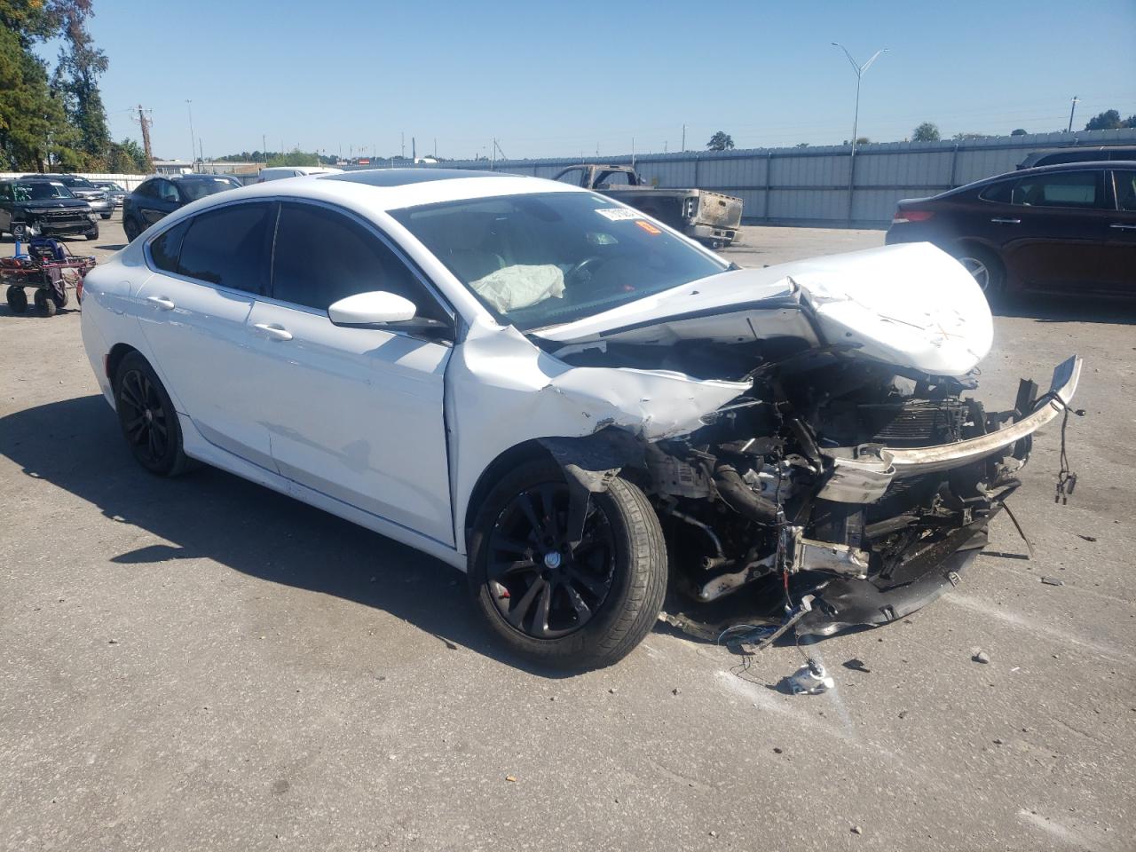 2016 Chrysler 200 - Image 4