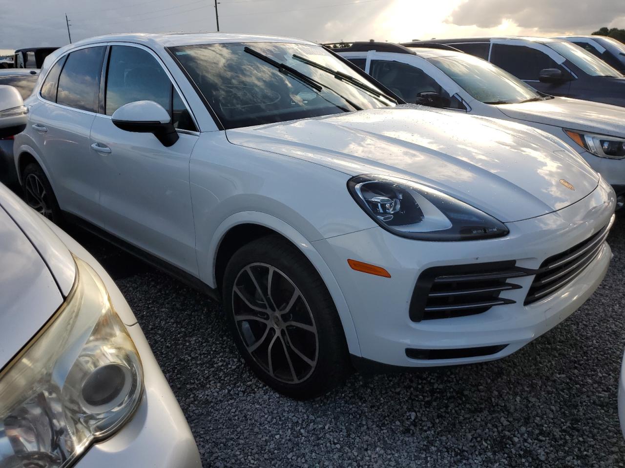 2019 Porsche Cayenne - Image 4