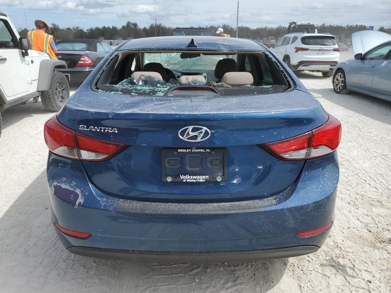 KMHDH4AE9GU556933 2016 Hyundai Elantra Se