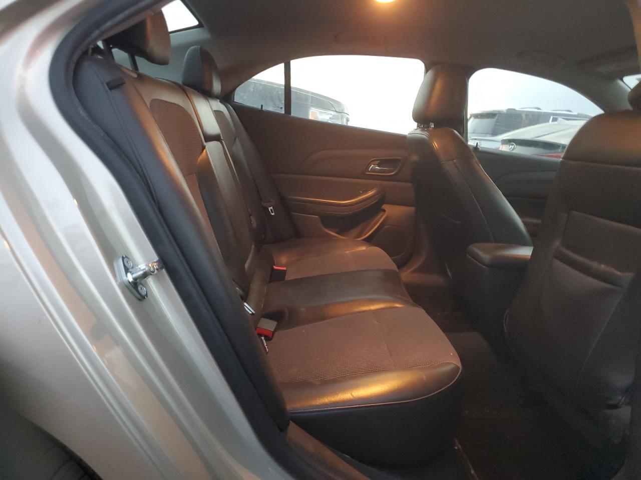 2015 Chevrolet Malibu - Image 10