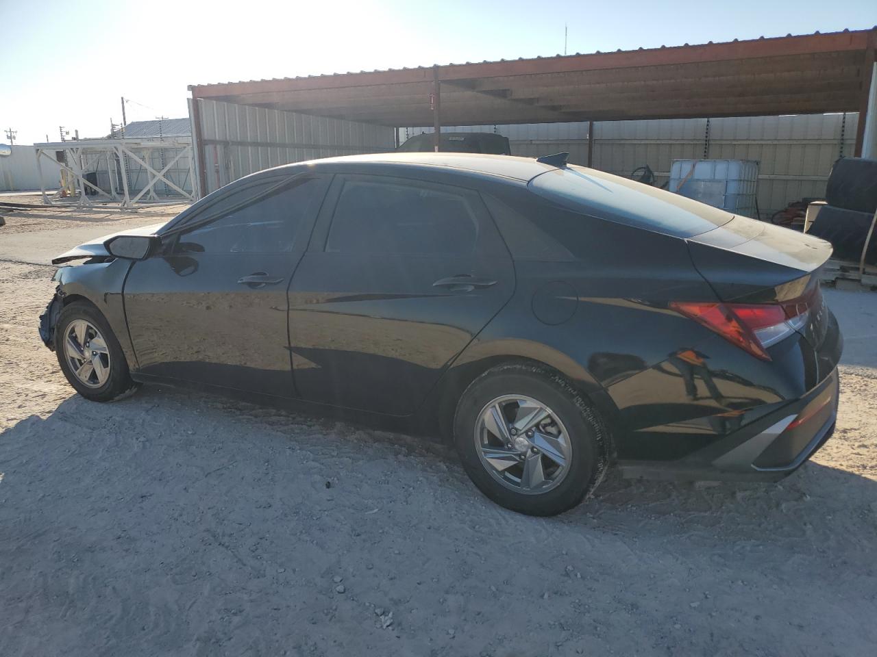 2024 Hyundai Elantra - Image 2