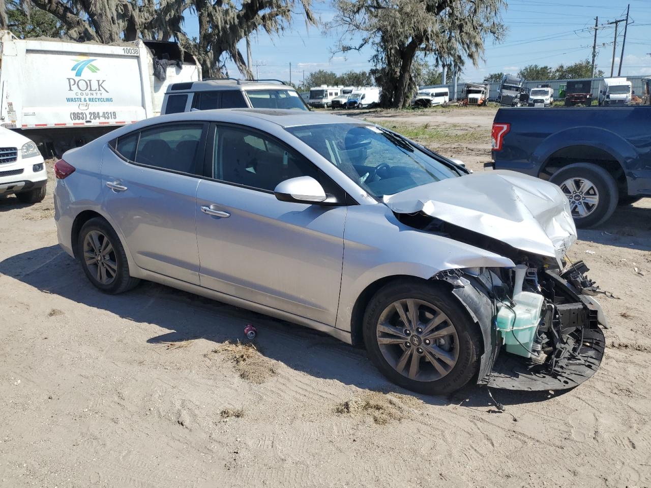 2018 Hyundai Elantra - Image 4