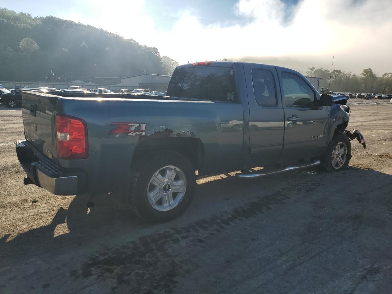 2011 Chevrolet Silverado - Image 3