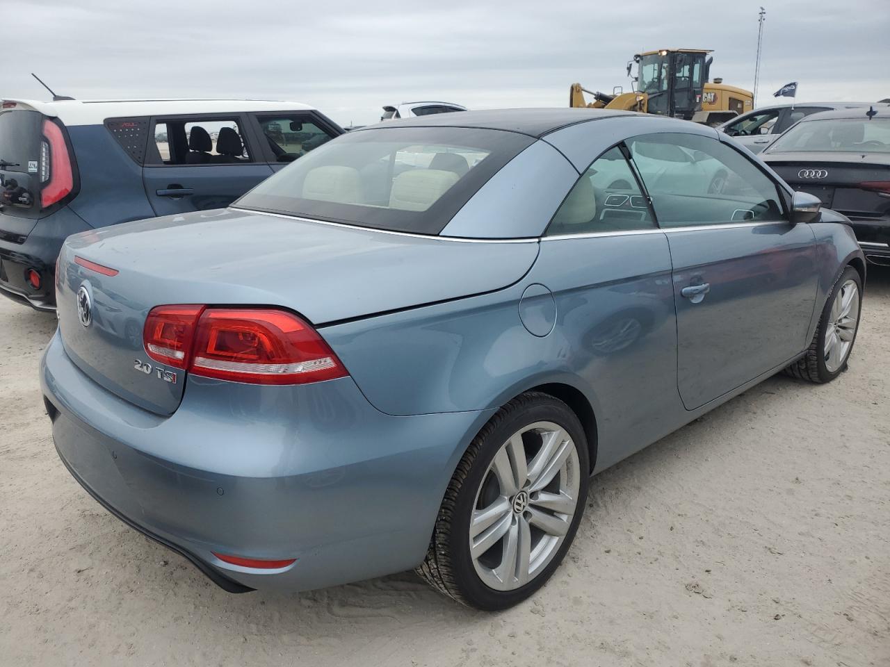 2014 Volkswagen Eos - Image 3