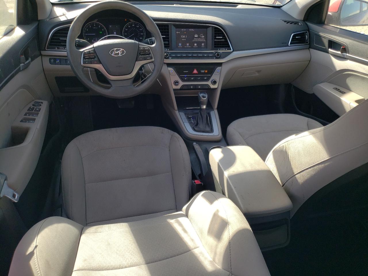 2018 Hyundai Elantra - Image 8