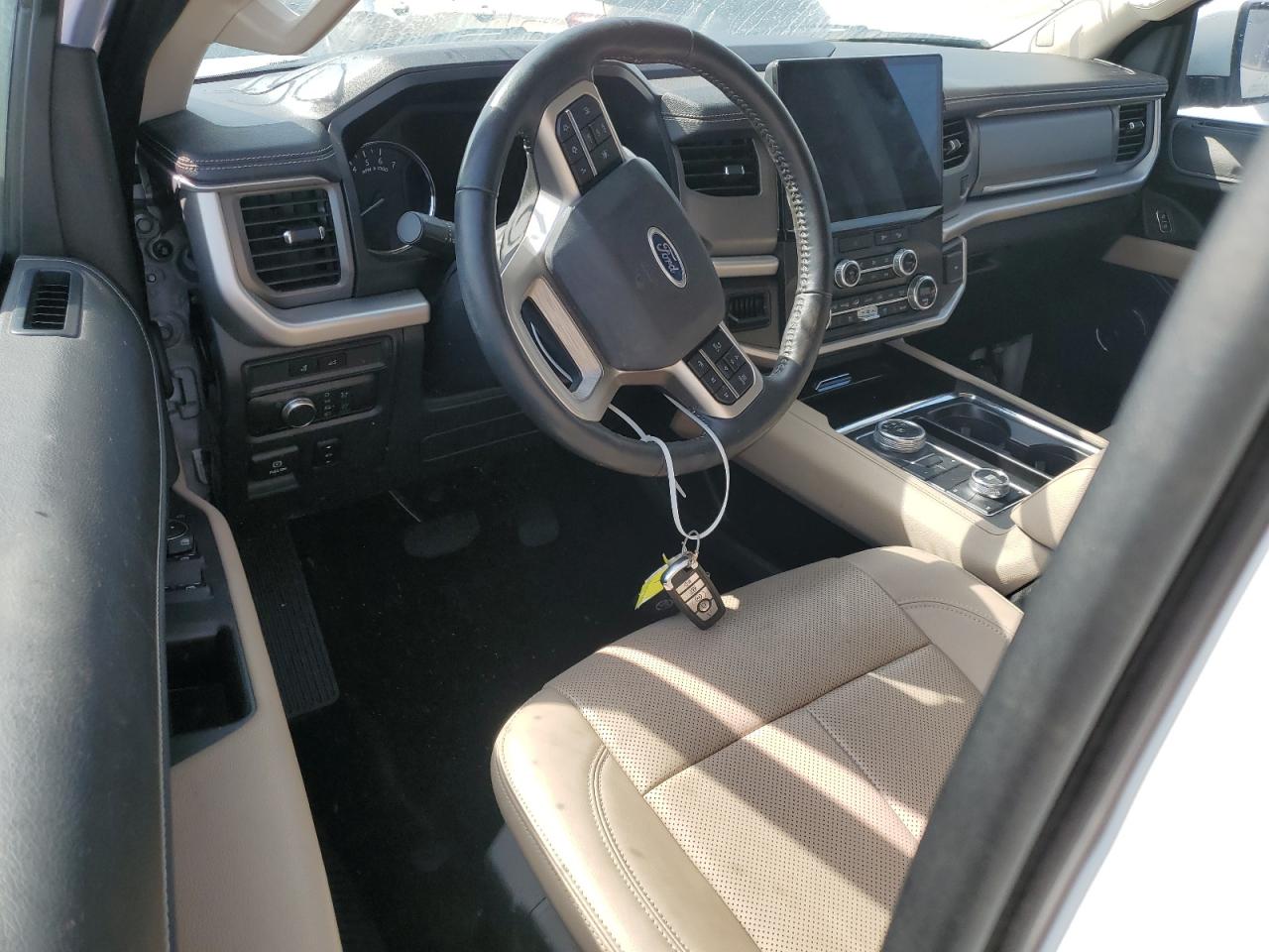 2022 Ford Expedition - Image 8