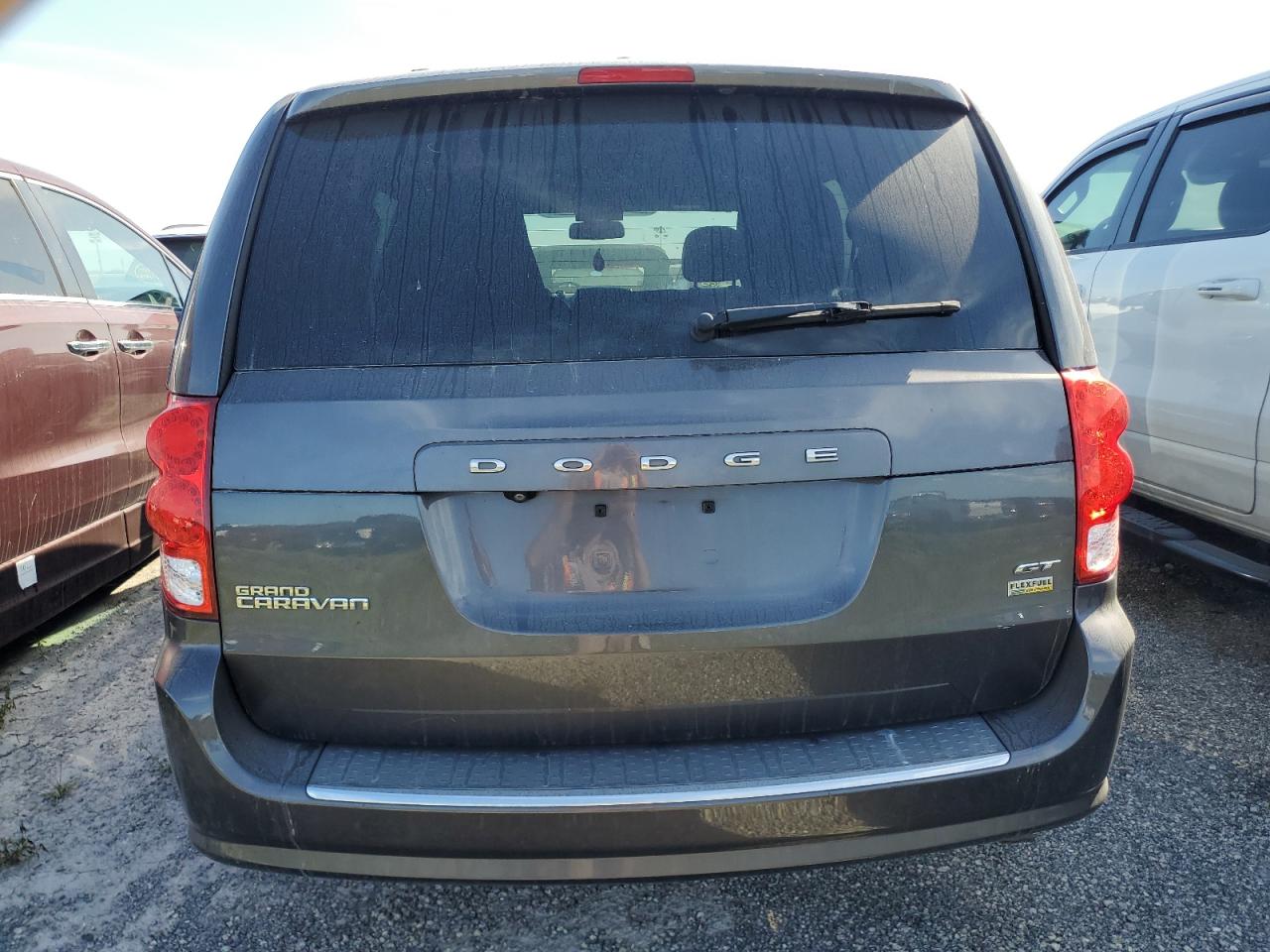 2019 Dodge Caravan - Image 6