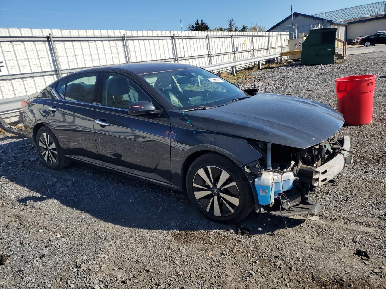 2020 Nissan Altima - Image 4