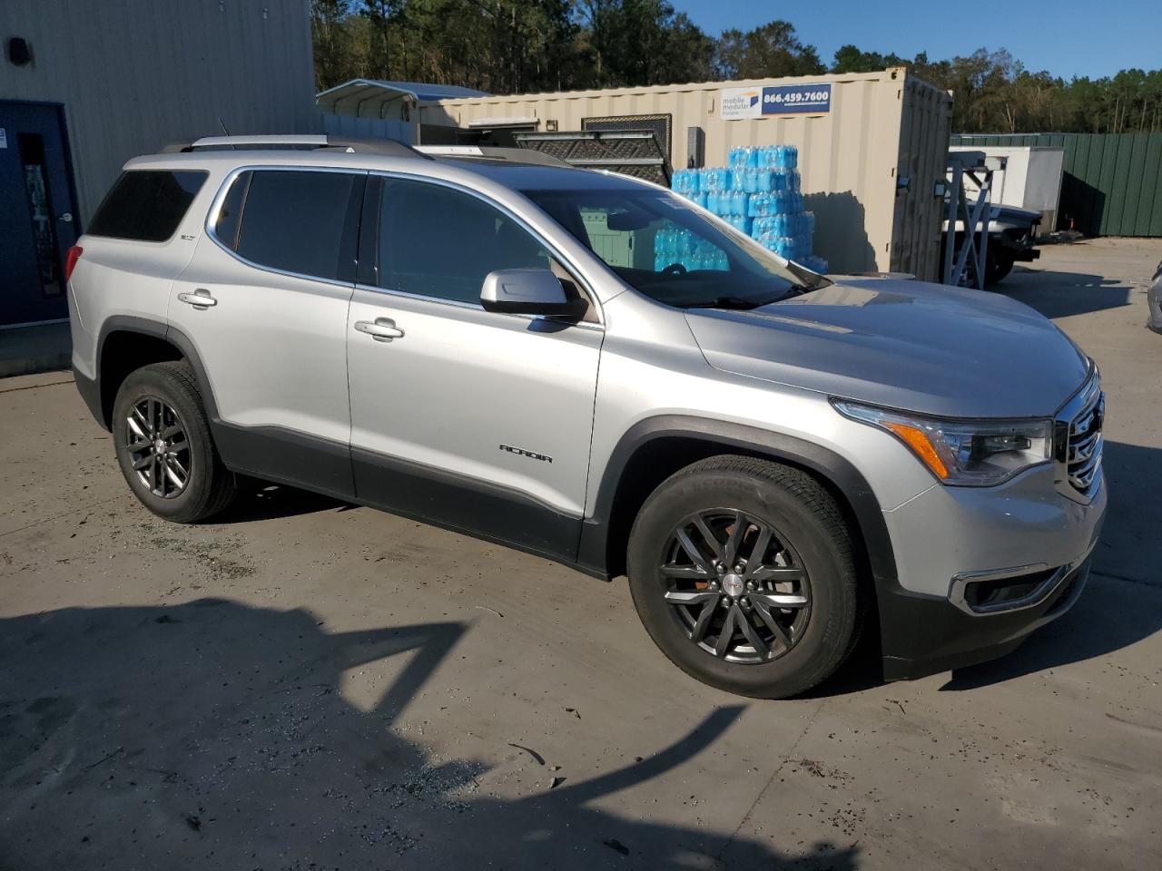 2017 GMC Acadia - Image 4