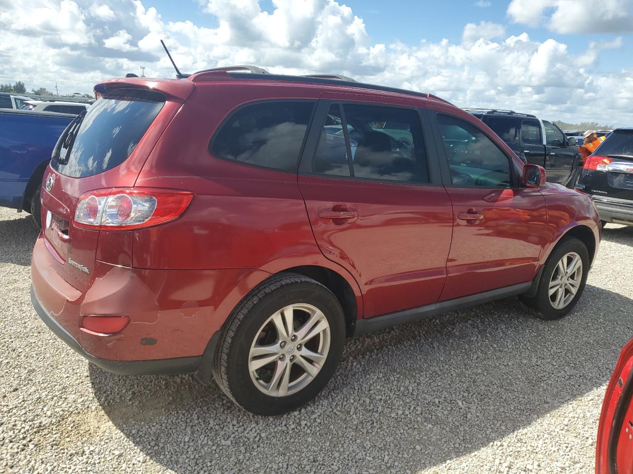 2011 Hyundai Santa Fe - Image 3
