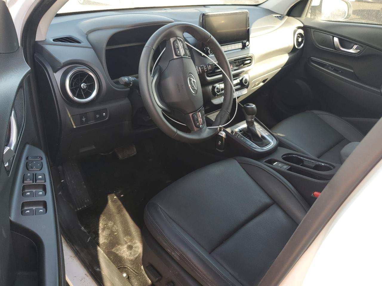 2022 Hyundai Kona - Image 8