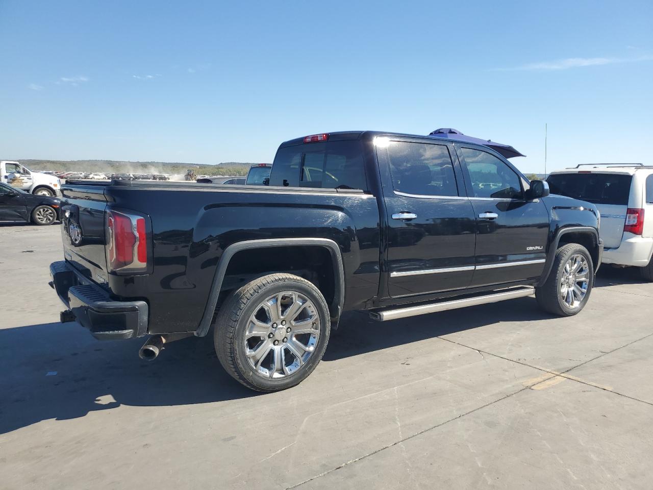 2018 GMC Sierra - Image 3
