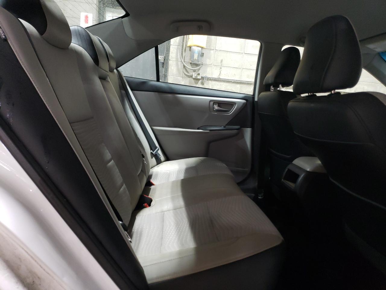 2015 Toyota Camry - Image 10