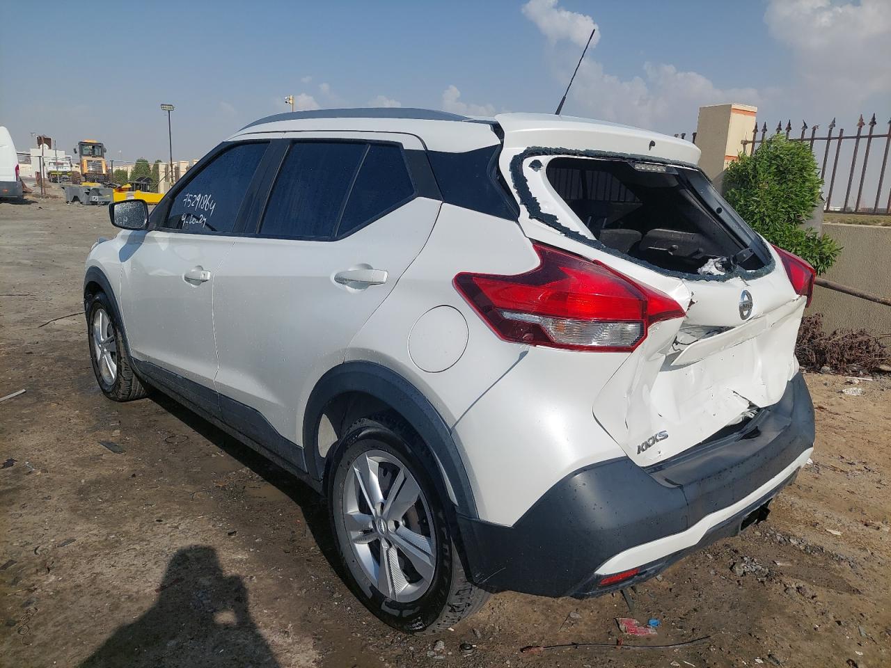 3N1CP5C99LL461207 - 2020 Nissan Kicks - #undefined