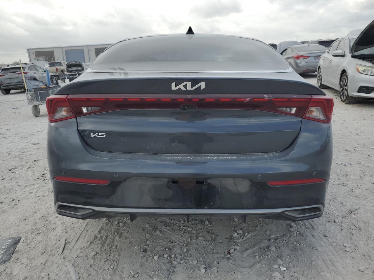 2024 Kia K5 - Image 6