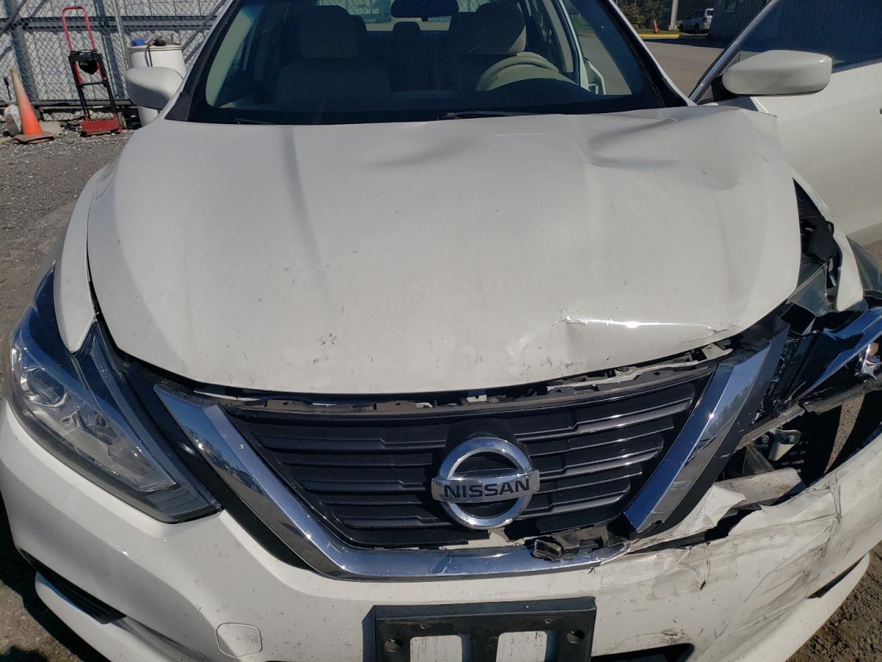 1N4AL3AP1GC289946 2016 Nissan Altima 2.5