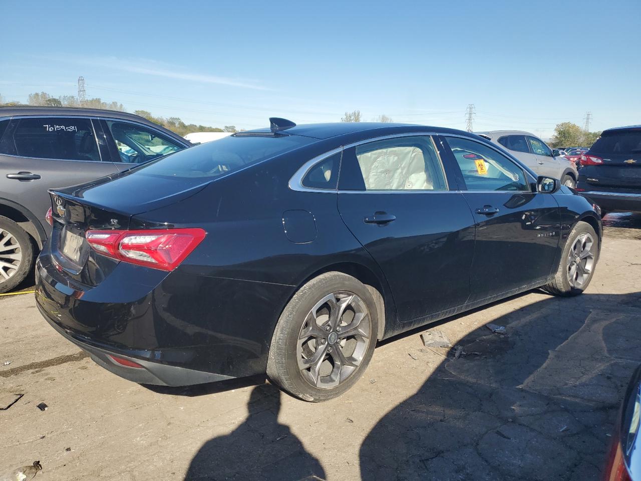 2022 Chevrolet Malibu - Image 3
