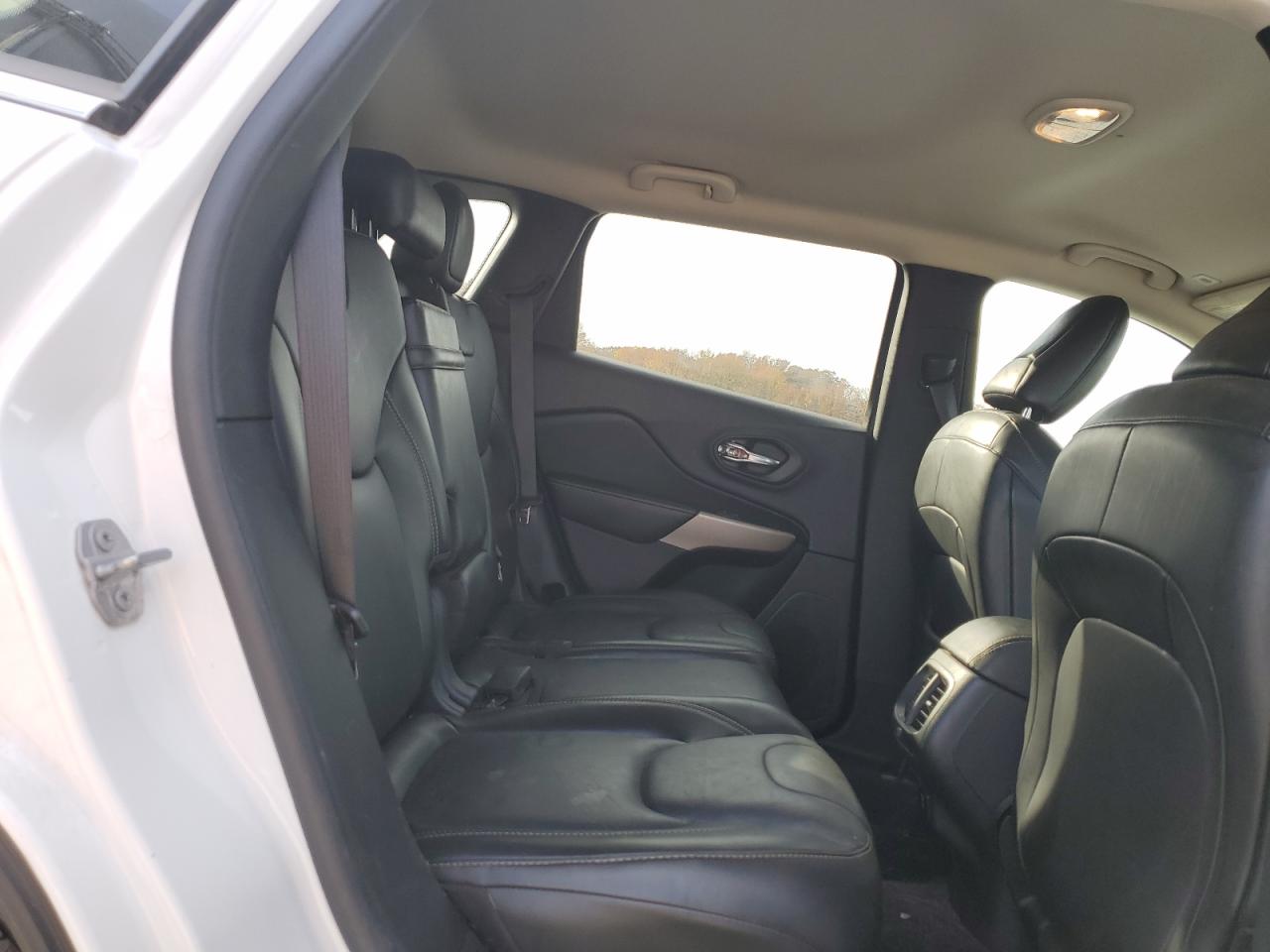 2018 Jeep Grand Cherokee - Image 11