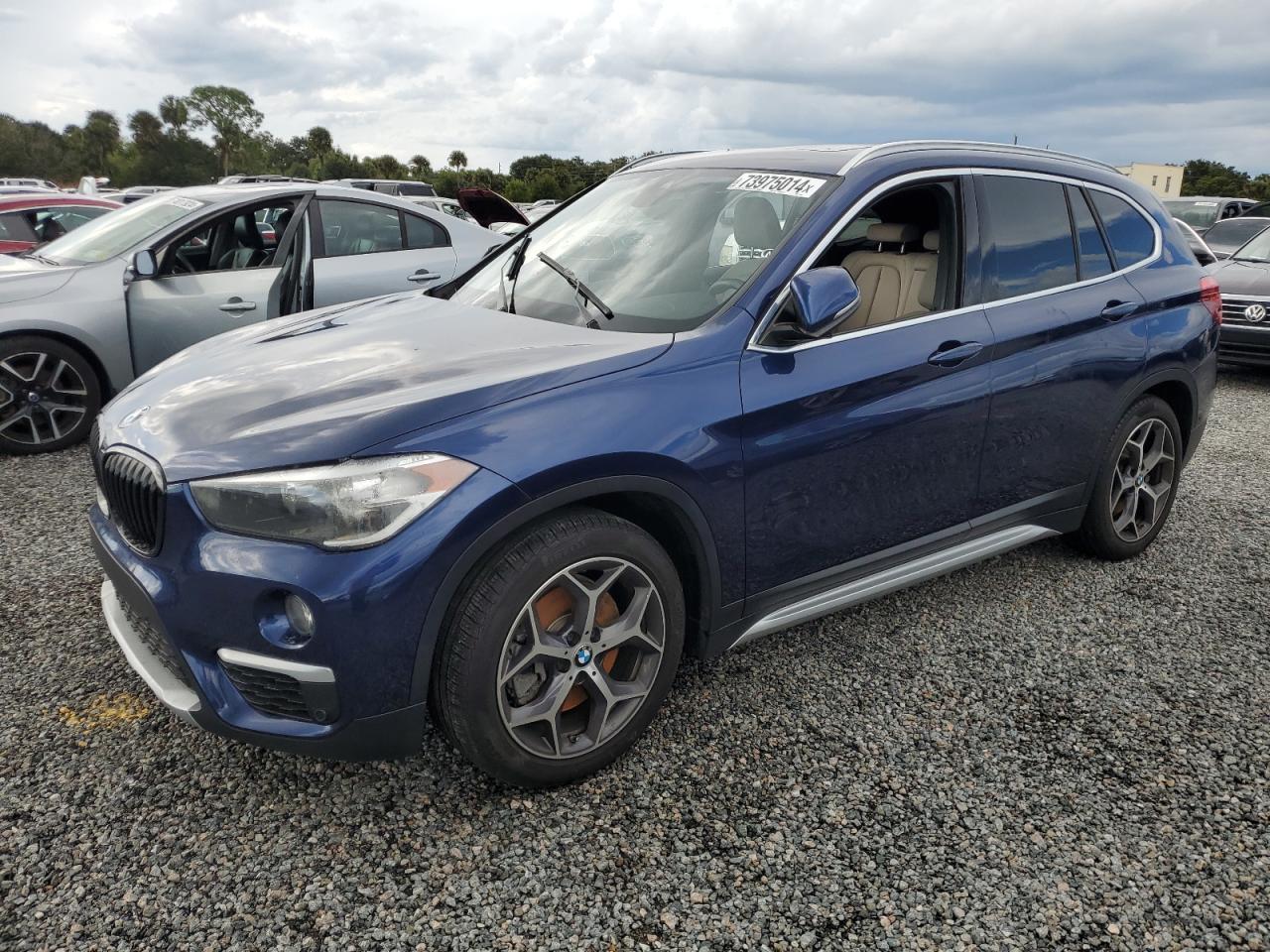 WBXHU7C5XK5L11693 2019 BMW X1 - Image 1