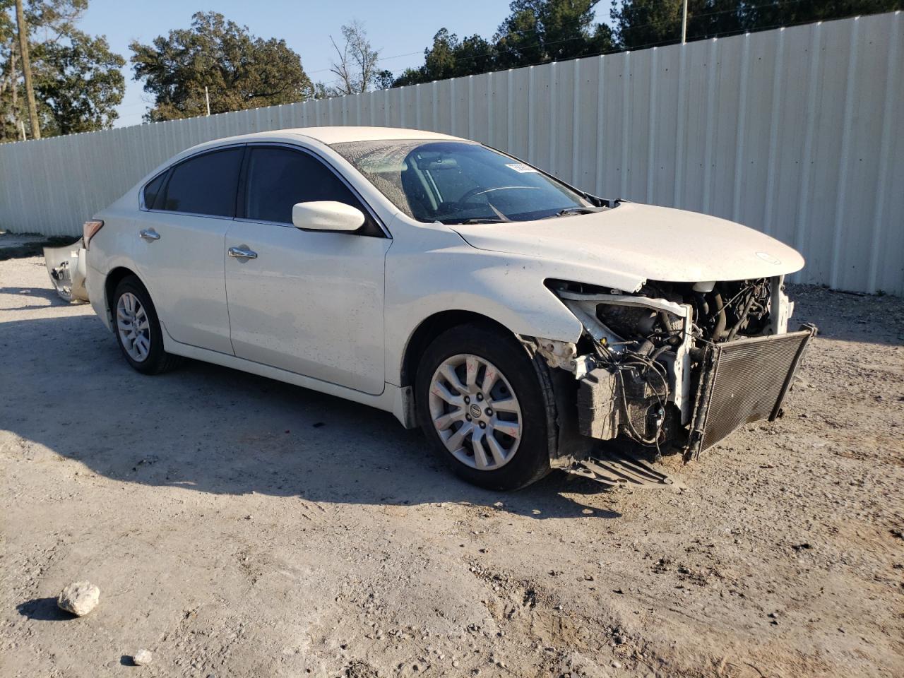 2015 Nissan Altima - Image 4