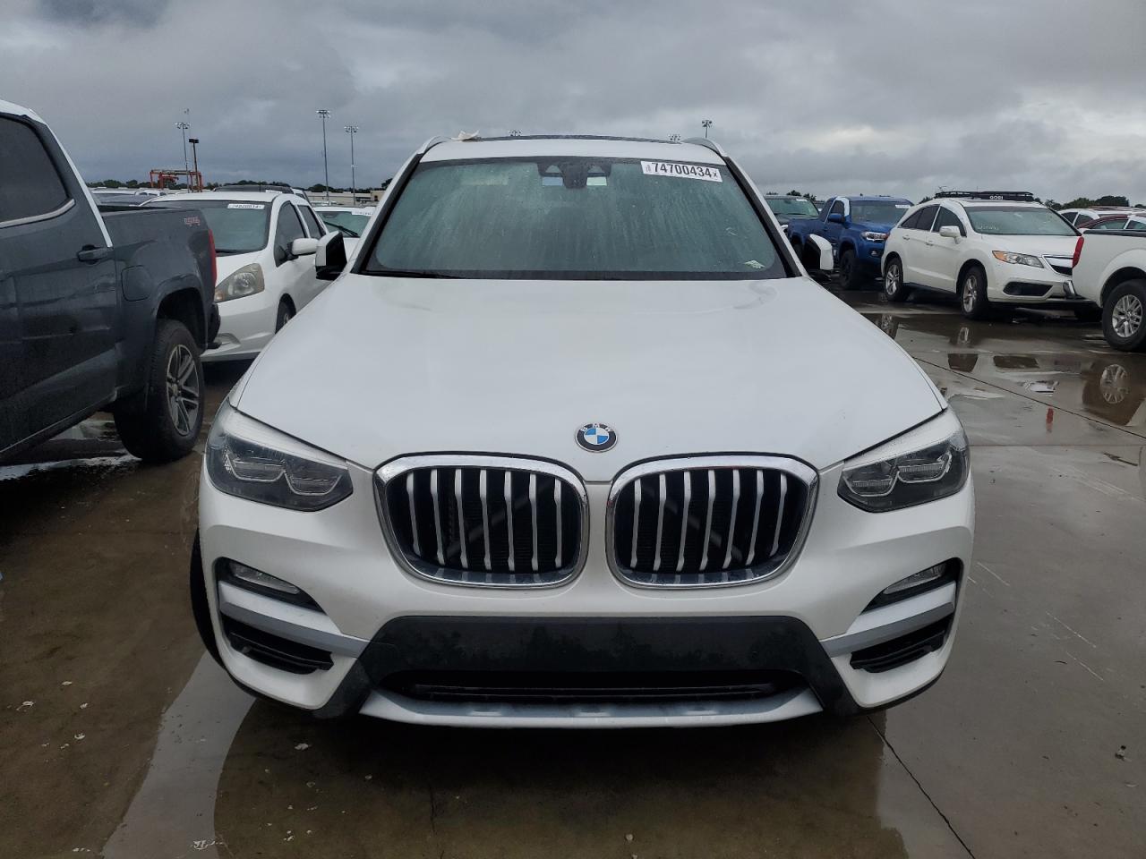 VIN 5UXTR7C57KLE97800 2019 BMW X3 no.5