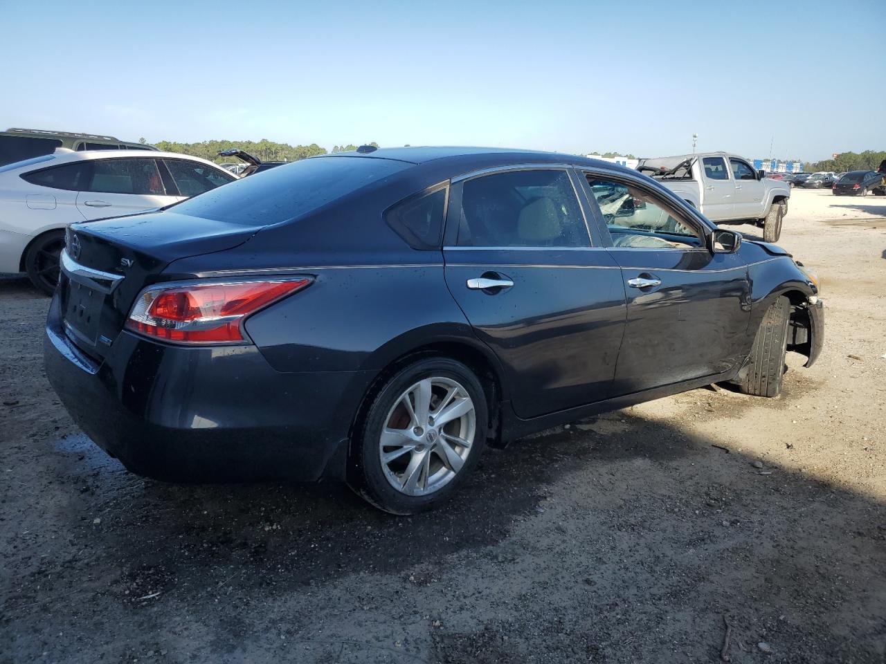 2014 Nissan Altima - Image 3