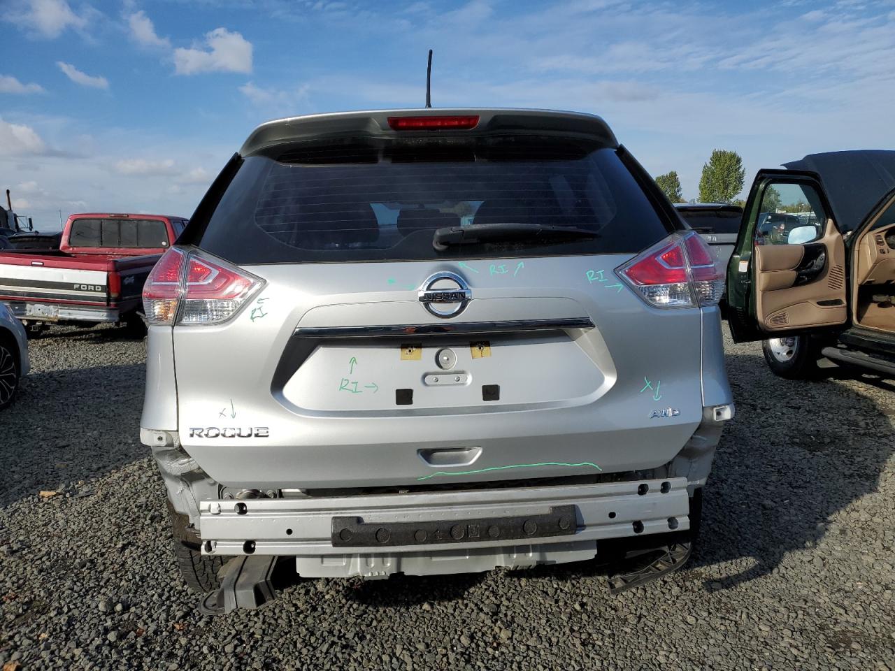 2016 Nissan Rogue S VIN: KNMAT2MV0GP670758 Lot: 75945254