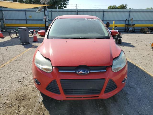  FORD FOCUS 2014 Красный