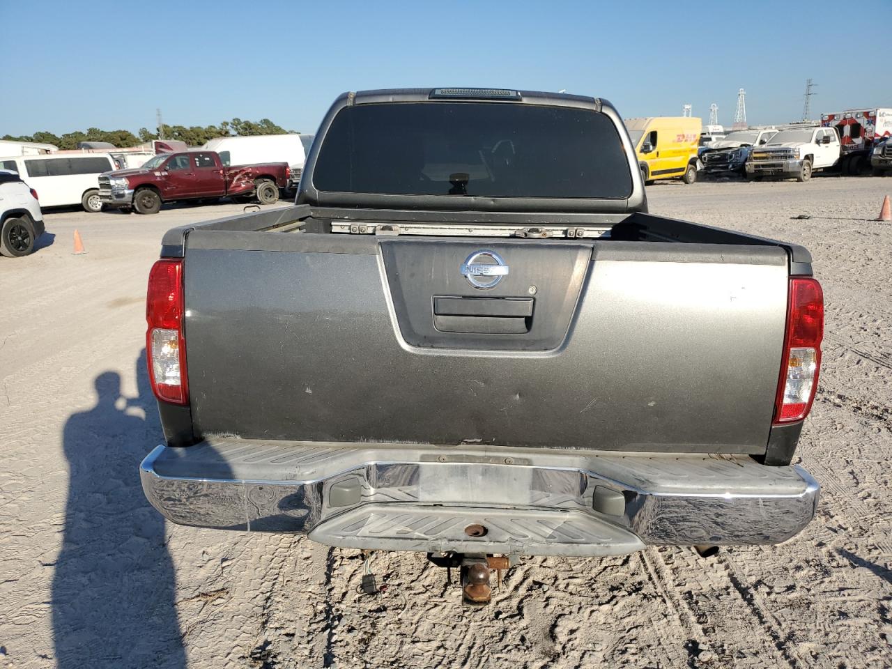 2005 Nissan Frontier Crew Cab Le VIN: 1N6AD07U25C455310 Lot: 77815654