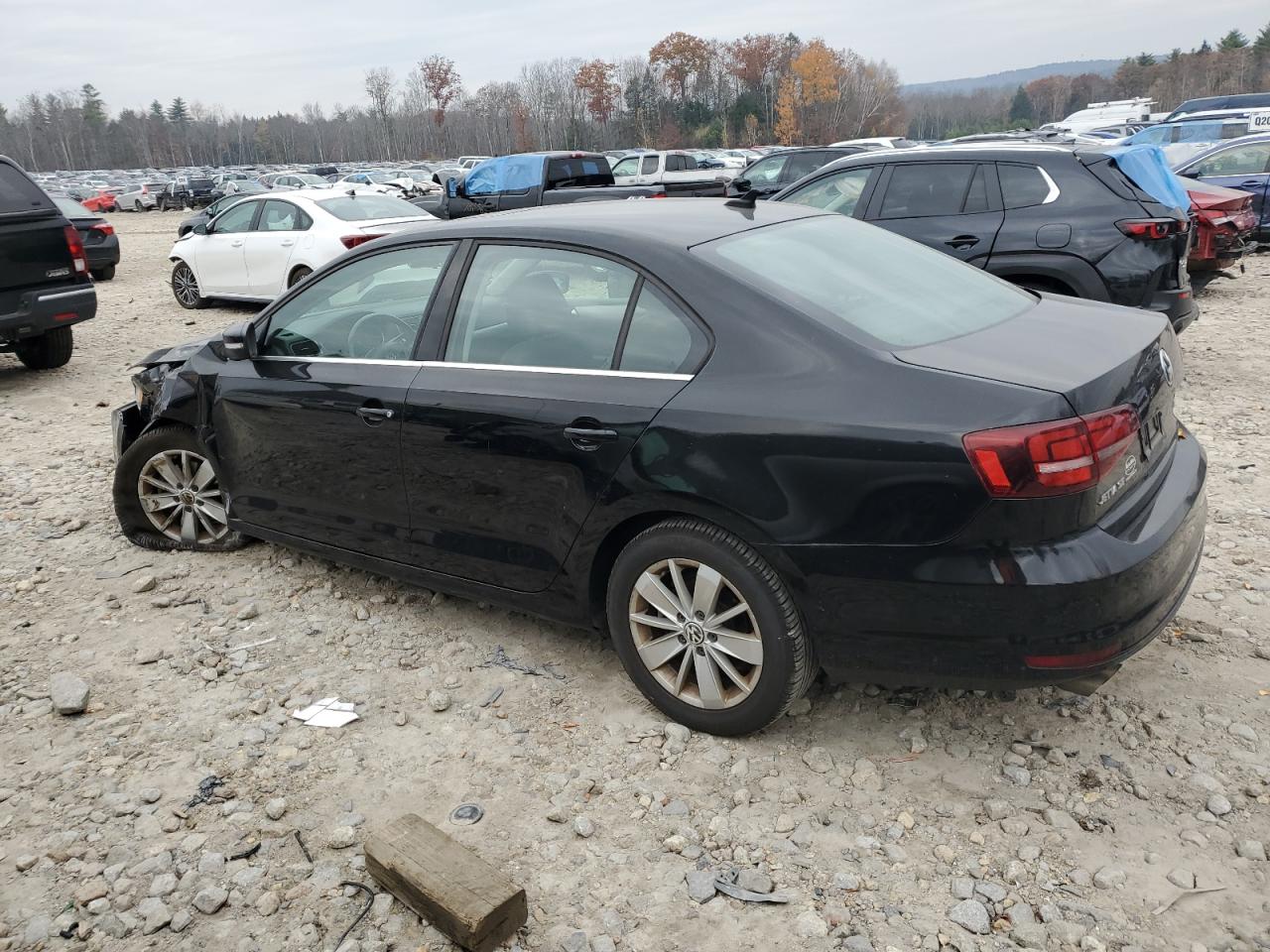 2016 Volkswagen Jetta - Image 2